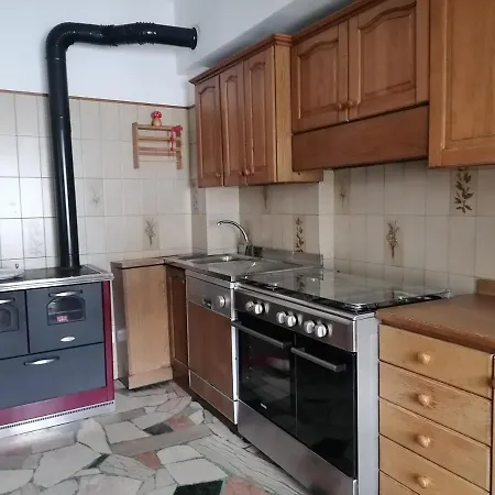 Ciasa De Bona Apartment *